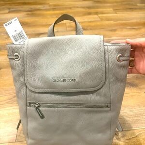 Michael Kors NWT LG flap backpack leather light grey